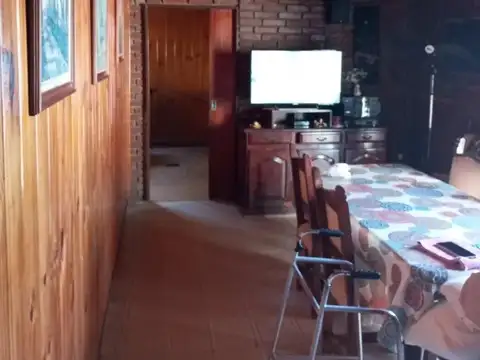 Casa 4 ambientes con 1 baño