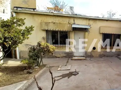 Casa 2 ambientes con 1 baño