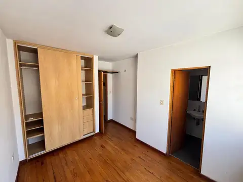 Departamento en Alquiler en Barrio España y Hospitales, $ 390.000