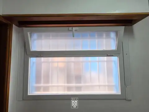 Oficina en Alquiler con 1 cochera