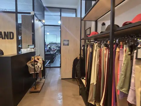 Local en Venta 40 años