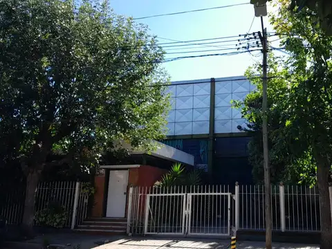 Galpon en Alquiler 55  mts Fondo