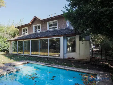 Casa en venta en San Jorge Village con importante dormitorio en planta baja - Teresa Urdapilleta propiedades