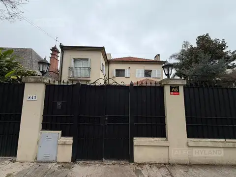 Casa en venta refaccionada en Acassuso, San Isidro