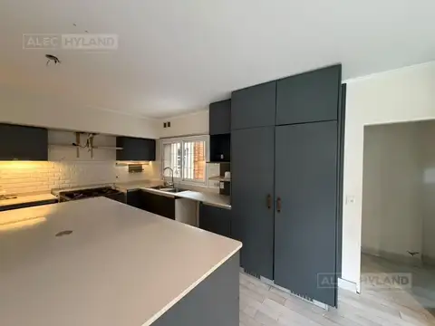 Casa 6 ambientes con 3 baños
