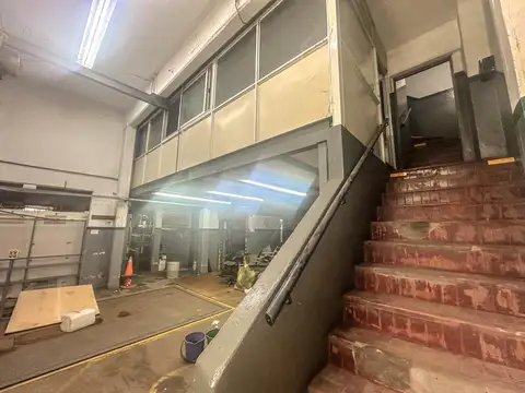 Galpon en Venta 23  mts Frente