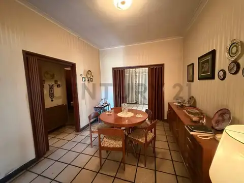 18 entre 40 y 41 , Piso 0