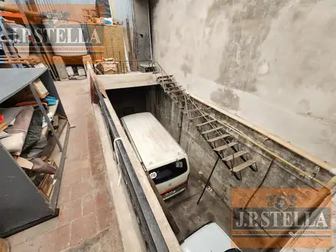 Galpon en Venta en Lomas del Mirador, USD 220.000