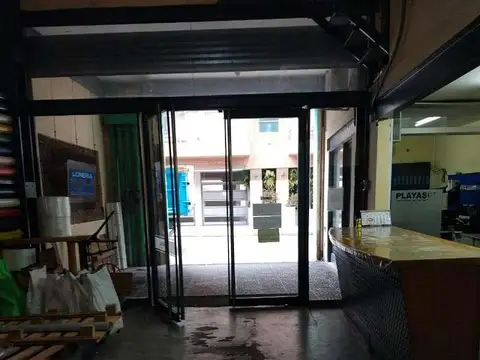 Galpon en Venta en Monserrat, USD 800.000