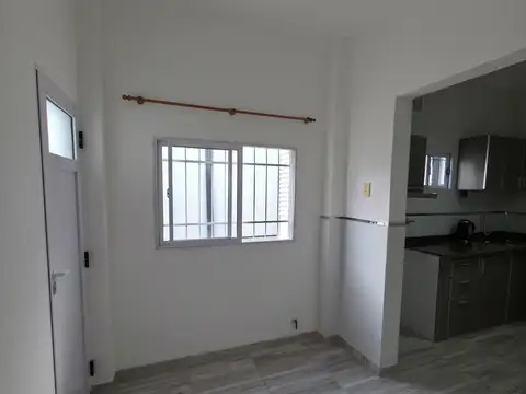 Depto Tipo Casa 2 ambientes con 1 baño