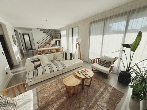 Casa en Alquiler al Noroeste