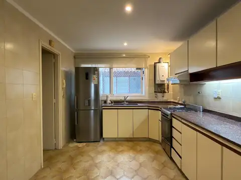 Departamento en Alquiler de 4 dormitorios