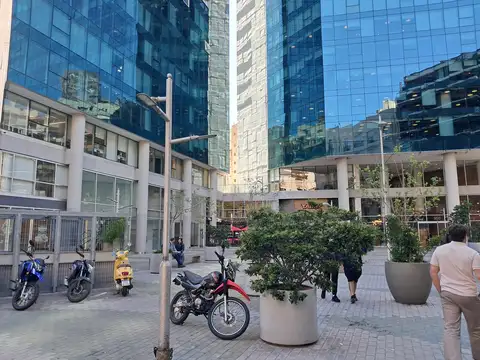 Torre Bellini, Esmeralda esq. Paraguay. Excelente 2 amb 53 m2 Apto todo destino. Amenities. Gran categoría.