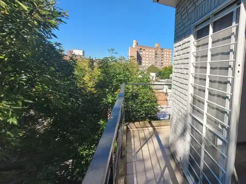 Venta departamento 1 dormi piso 3, escalera, Colón 2236.  Rep, de la Sexta Rosario