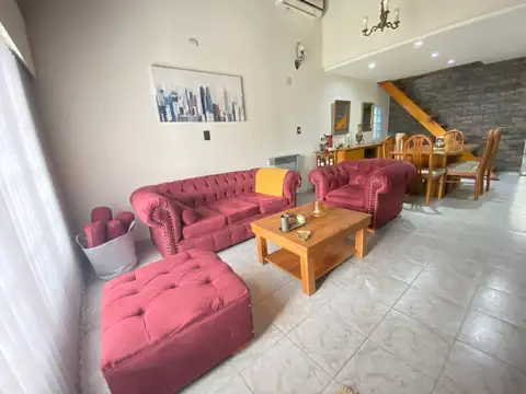 Casa 5 ambientes con 2 baños