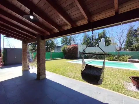 VENTA - IMPERDIBLE CASA EN FUNES - BARRIO LAS CALANDRIAS