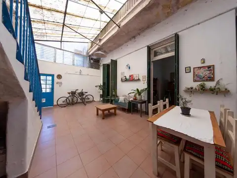 Depto Tipo Casa en Venta de 8 ambientes