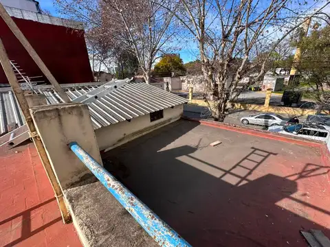 Venta Casa 4 amb. con terraza en Parque Chas