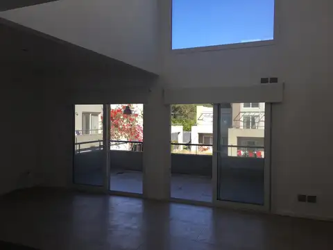 Departamento en Alquiler con 1 cocheras