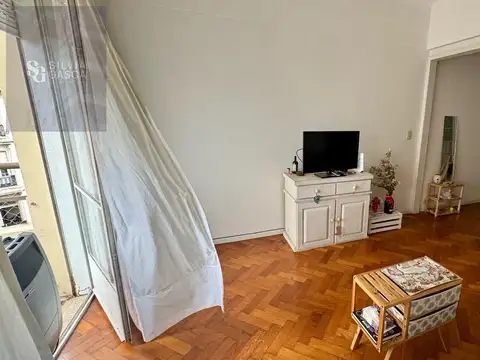Departamento en Venta en Balvanera, USD 127.000