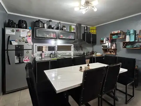 Casa en Venta en Garin, USD 150.000