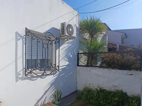Casa 5 ambientes con 1 baño