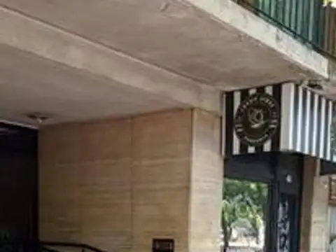 AV. CASEROS 2300 , Piso 2