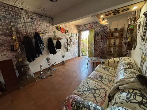 Vivienda y Locales en Barrio Los Alamos