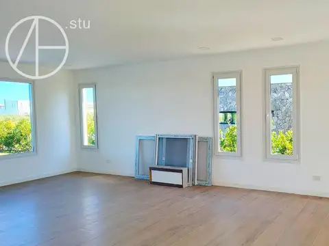 Casa en Venta al Oeste