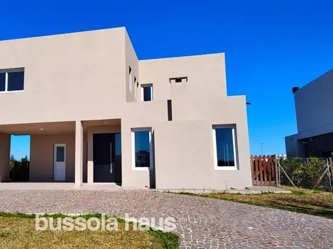 Casa en Venta en Puertos - Barrio Costas, USD 440.000