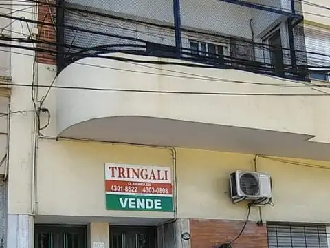 DEPARTAMENTO DE 5 AMBIENTES TIPO CASA PLANTA BAJA CON PATIO