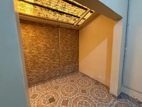 Depto Tipo Casa en Venta de 5 ambientes