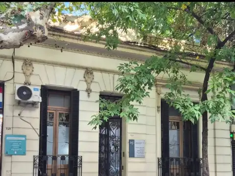 IMPORTANTE INMUEBLE ANTIGUO SANTIAGO Y CORDOBA, BARRIO LOURDES