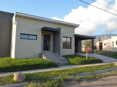 Casa en Venta en La Arbolada, USD 95.000