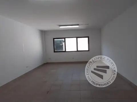 Oficina en Alquiler en Munro, $ 550.000