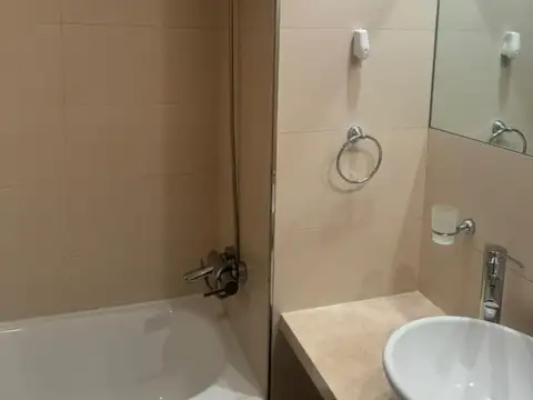 Avenida Juan De Garay 700, Piso 1