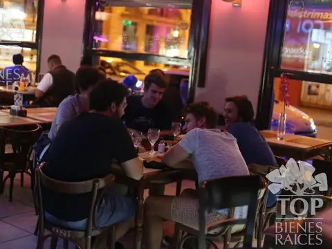 Local en Venta en Centro (Zarate), USD 200.000