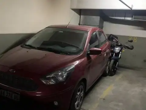 Azcuénaga 1900 Recoleta Cochera U$10.000