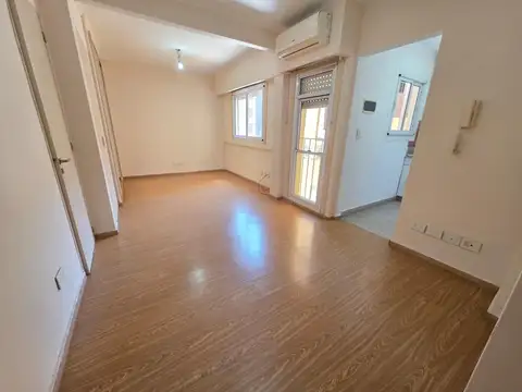 Av Regimiento De Patricios , Piso 5