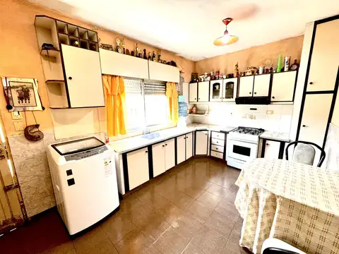 Depto Tipo Casa en Venta en Temperley, USD 45.000