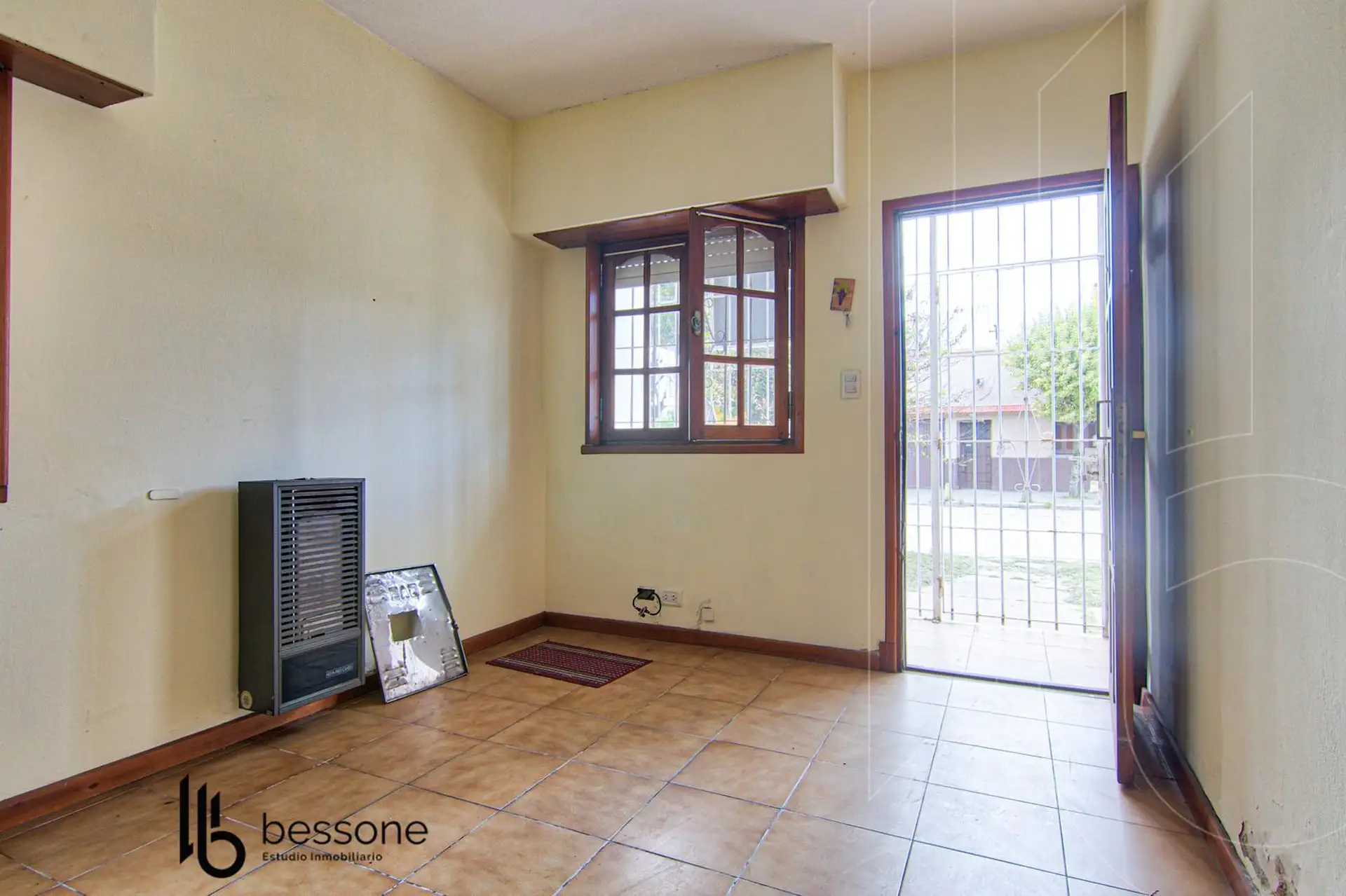 Casa 3 Ambientes Con Garage y Lavadero Zona Gascon y Peru