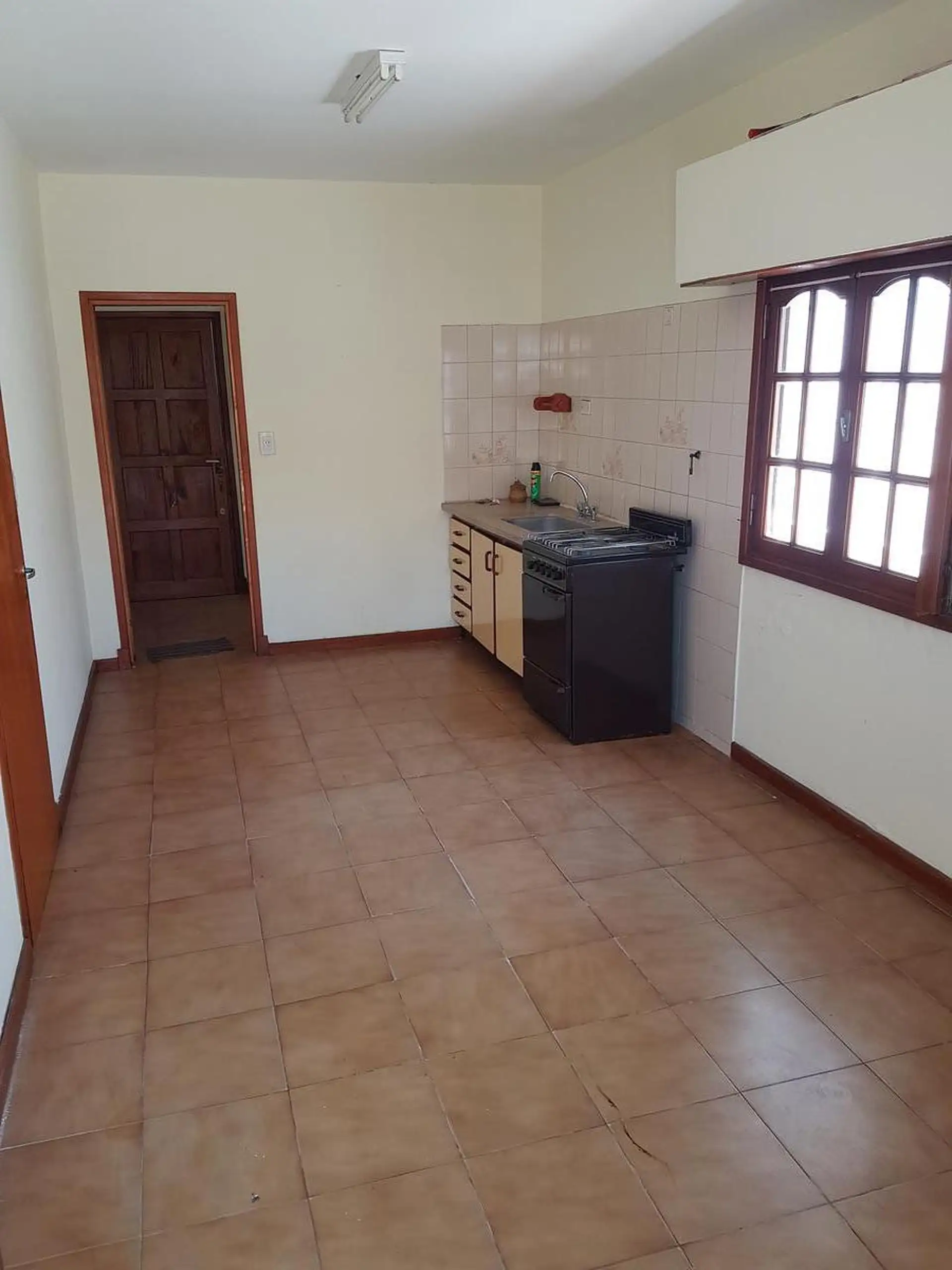 Casa 3 Ambientes Con Garage y Lavadero Zona Gascon y Peru