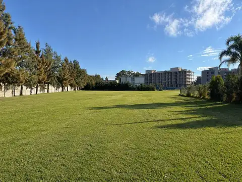 Terreno en Venta en Albanueva, USD 320.000