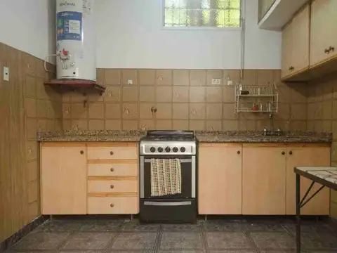 Depto Tipo Casa 5 ambientes con 2 baños