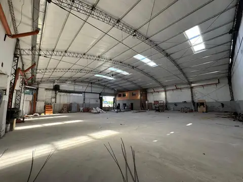 Galpón en Alquiler - 730m2 - Mixtura 3 - La Boca