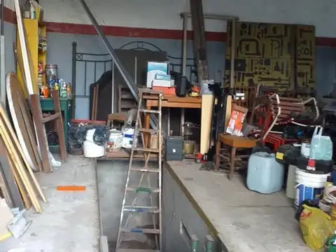 Casa en Venta con 6 cocheras