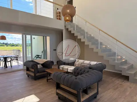 Casa 5 ambientes con 3 baños