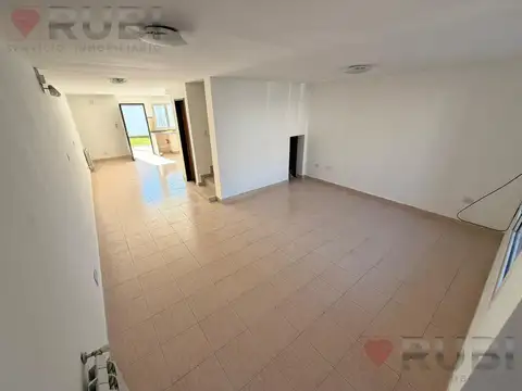 Depto Tipo Casa en Alquiler de 2 dormitorios