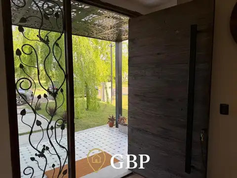 Casa en Venta al Oeste