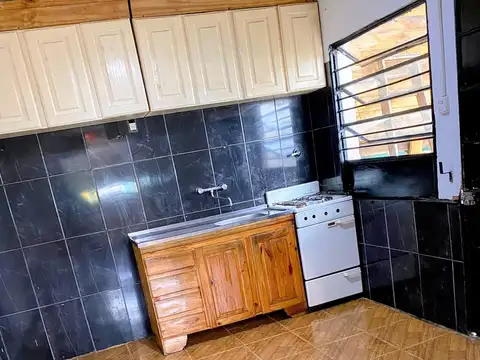 Casa 2 ambientes con 1 baño